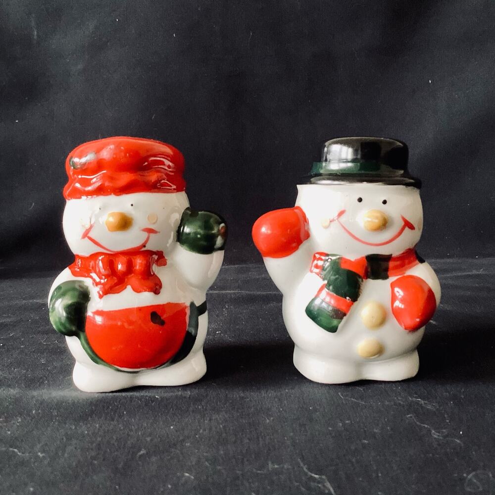 Vintage Ceramic Happy Snowman Couple Salt and Pepper Shakers